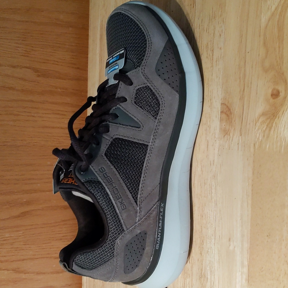 Skechers Quantum Flex Country Walker, new in box, size 8.5 - Picture 3 of 6